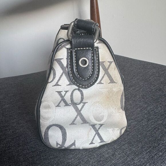 Y2K XOXO Baguette Shoulder Bag - Picture 5 of 9